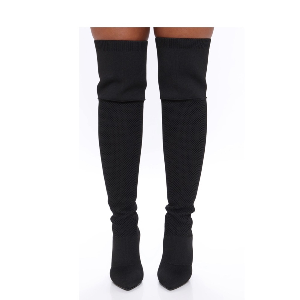 ❤️❤️❤️never worn thigh highs ❤️❤️❤️